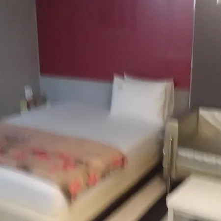 Midas Motel