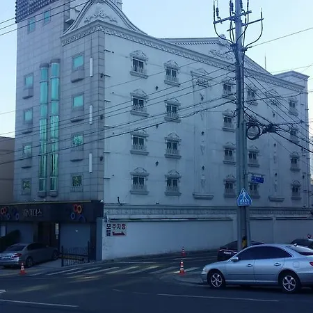 Midas Motel 2*